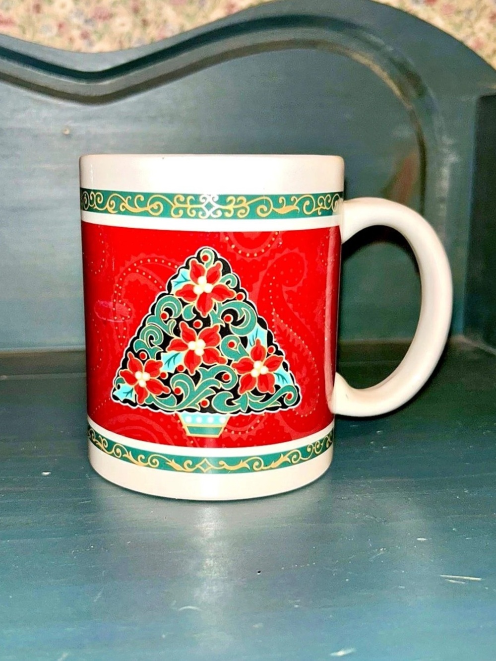 vintage Matrix / Stanley Papel Christmas Holiday Mug;Poinsettias Christmas Tree